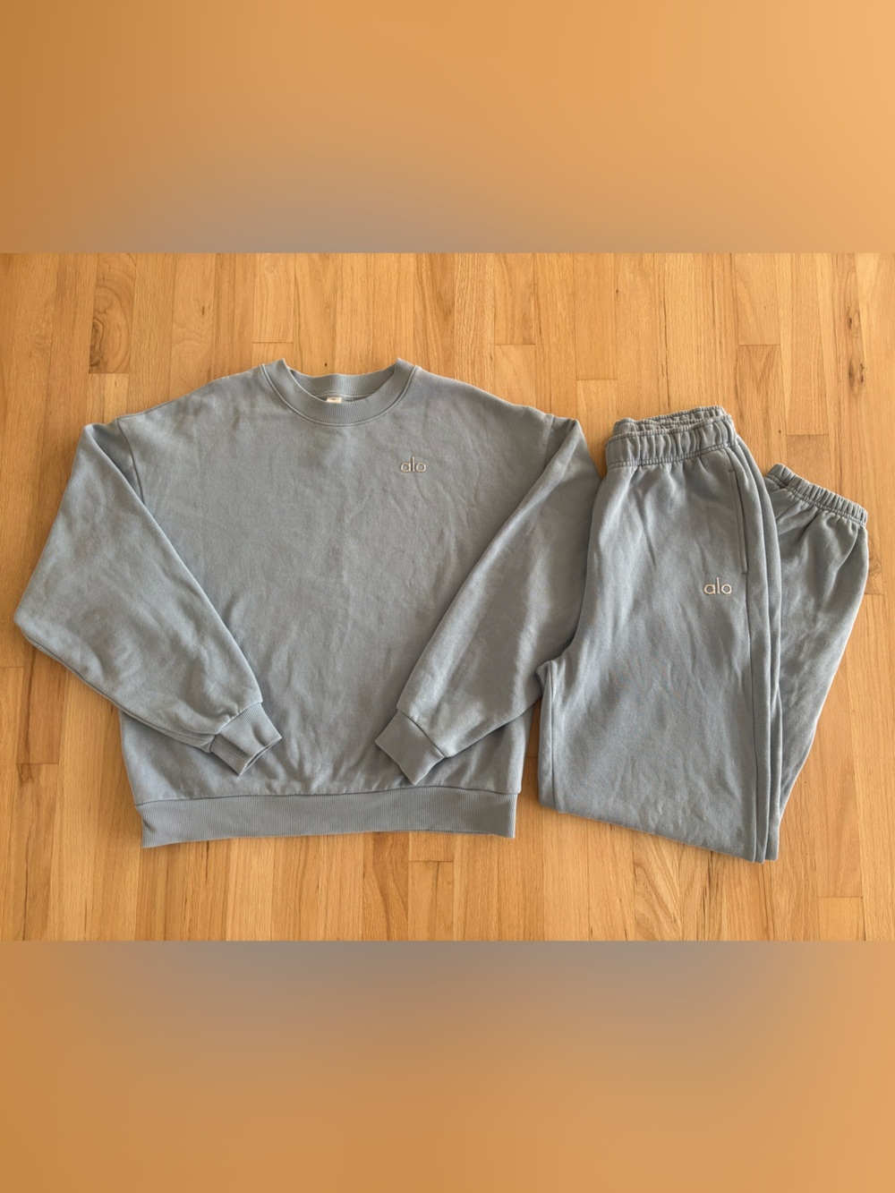 Alo Yoga Celestial Blue Accolade Set